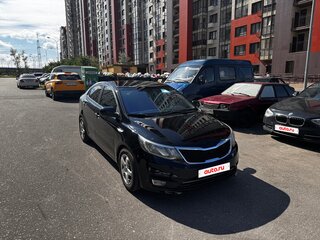 2016 Kia Rio III Рестайлинг, чёрный, 670000 рублей, вид 3
