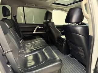 2014 Toyota Land Cruiser 200 Series Рестайлинг 1, белый, 3199800 рублей, вид 4