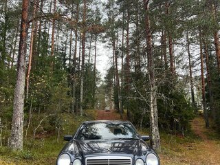 1998 Mercedes-Benz E-Класс 240 II (W210, S210), чёрный, 495000 рублей, вид 3