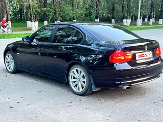 2009 BMW 3 серии 318i V (E90/E91/E92/E93) Рестайлинг, чёрный, 900000 рублей, вид 4