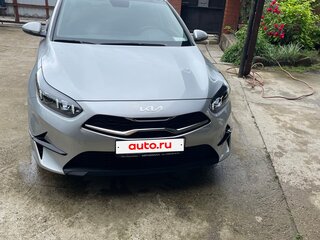 2024 Kia Ceed III Рестайлинг, серебристый, 2900000 рублей, вид 1