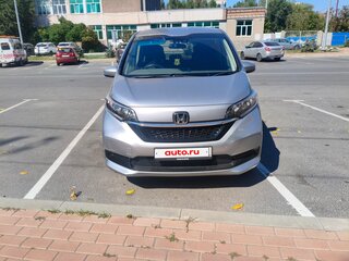 2019 Honda Freed II Рестайлинг, серебристый, 1750000 рублей, вид 1