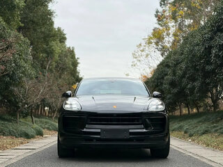 2023 Porsche Macan I Рестайлинг 2, чёрный, 6800000 рублей, вид 2