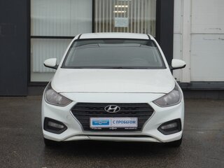 2017 Hyundai Solaris II, белый, 995000 рублей, вид 2