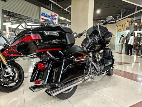 2015 Harley-Davidson Road Glide, чёрный, 1240000 рублей, вид 3