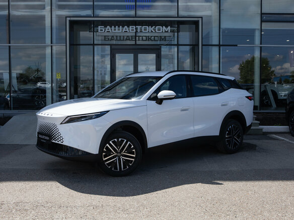 2026 Omoda C7, белый, 3299000 рублей