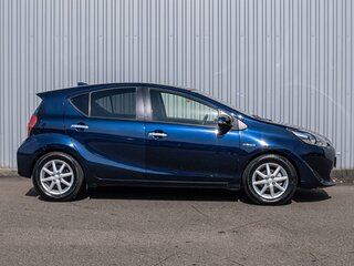 2018 Toyota Aqua I Рестайлинг 2, синий, 1245000 рублей, вид 5