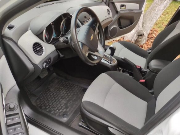2012 Chevrolet Cruze I, белый, 815000 рублей - вид 5