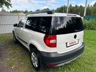 2012 Skoda Yeti I, белый, 740000 рублей, вид 3