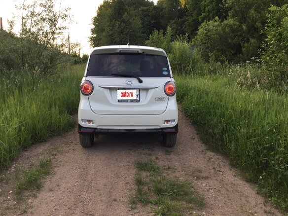 2015 Daihatsu Cast I, белый, 835000 рублей - вид 9