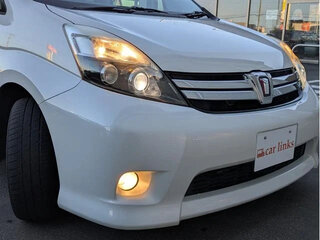 2017 Toyota ISis I Рестайлинг, белый, 1520000 рублей, вид 2