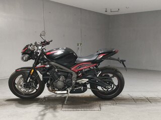 2021 Triumph Street Triple, чёрный, 825000 рублей, вид 1