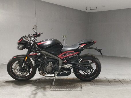 2021 Triumph Street Triple, чёрный, 825000 рублей, вид 1