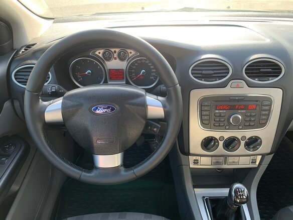 2009 Ford Focus II Рестайлинг, чёрный, 485000 рублей - вид 13