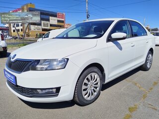 2019 Skoda Rapid I Рестайлинг, белый, 1399000 рублей, вид 3