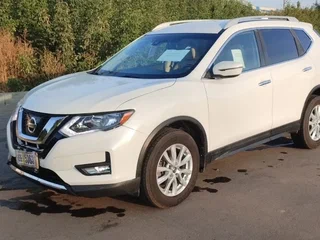 2019 Nissan Rogue II Рестайлинг, белый, 1500000 рублей, вид 1