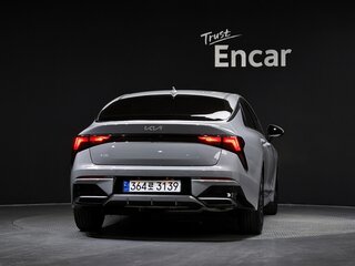 2023 Kia K5 III Рестайлинг, серебристый, 2550200 рублей, вид 4