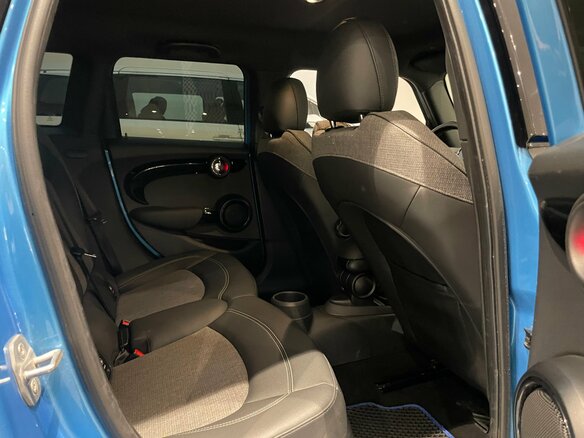 2016 Mini Hatch Cooper S III (F55/F56), синий, 2058000 рублей - вид 9