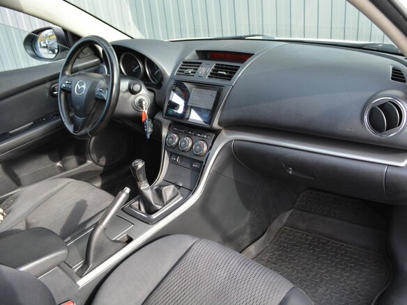2010 Mazda 6 II (GH) Рестайлинг, белый, 659999 рублей - вид 13