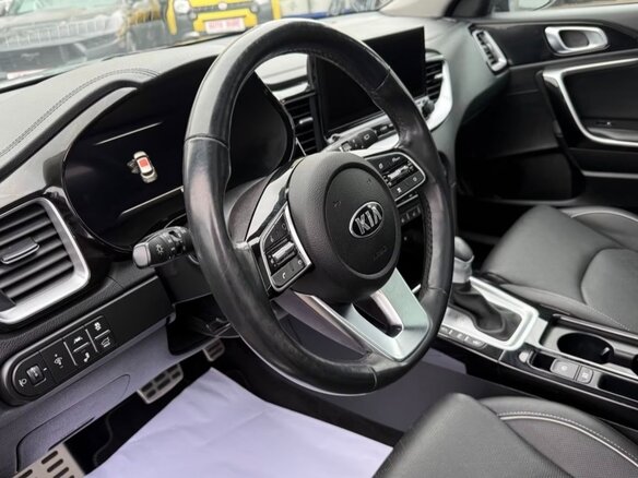 2022 Kia XCeed I, чёрный, 2750000 рублей - вид 9