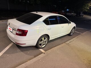 2017 Skoda Octavia III (A7) Рестайлинг, белый, 800000 рублей, вид 2