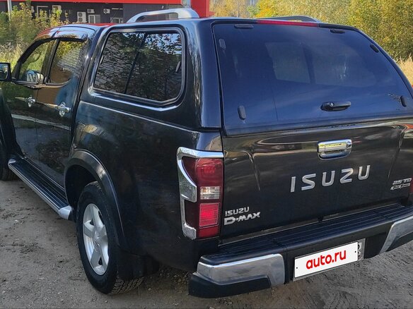 2017 Isuzu D-Max II, чёрный, 2800000 рублей - вид 4