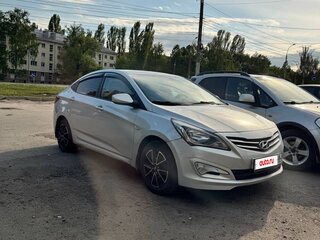 2016 Hyundai Solaris I Рестайлинг, серебристый, 790000 рублей, вид 2