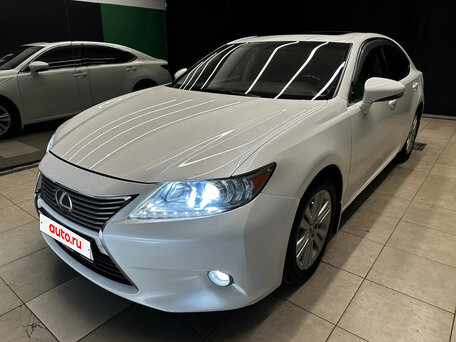 Lexus ES VI
