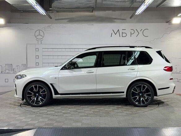 2022 BMW X7 40d I (G07), белый, 9495000 рублей - вид 11