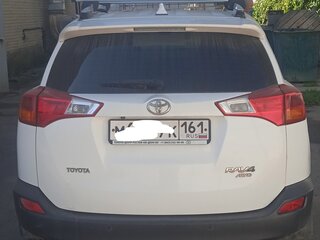 2015 Toyota RAV4 IV (XA40), белый, 2000000 рублей, вид 5