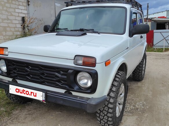 2014 Lada (ВАЗ) 2121 (4x4) I Рестайлинг, белый, 590000 рублей - вид 1