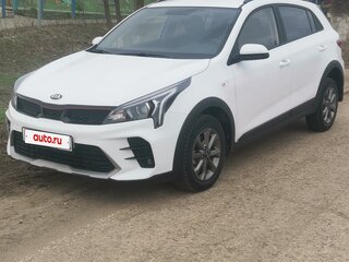 2021 Kia Rio X IV Рестайлинг, белый, 1700000 рублей, вид 1