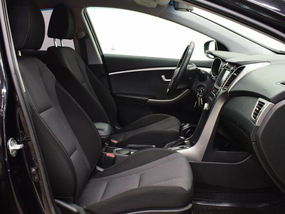 2012 Hyundai i30 II, чёрный, 1100000 рублей - вид 4