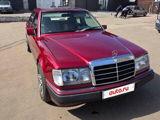 1992 Mercedes-Benz E-Класс 220 I (W124), пурпурный, 1200000 рублей, вид 1