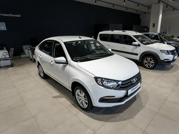 2026 Lada (ВАЗ) Granta I Рестайлинг, белый - вид 6