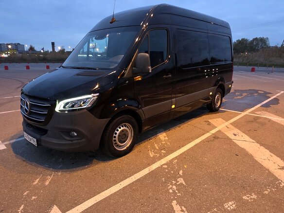 2019 Mercedes-Benz Sprinter, чёрный, 4399999 рублей - вид 1