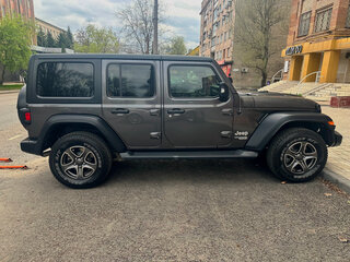 2018 Jeep Wrangler IV (JL), серый, 4050000 рублей, вид 3
