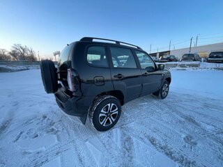 2026 Lada (ВАЗ) Niva Travel I Рестайлинг, чёрный, 1717000 рублей, вид 4