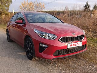 2019 Kia Ceed III, красный, 1650000 рублей, вид 3
