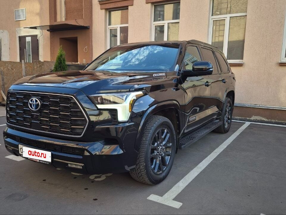 Открыть фотографии: Toyota Sequoia III