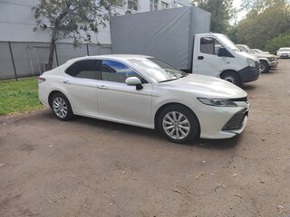 2020 Toyota Camry VIII (XV70), белый, 3000000 рублей, вид 4