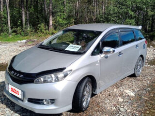 2010 Toyota Wish II, серебристый, 1000000 рублей, вид 1