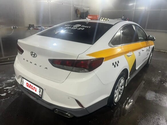 2019 Hyundai Sonata VII (LF) Рестайлинг, белый, 906400 рублей - вид 2