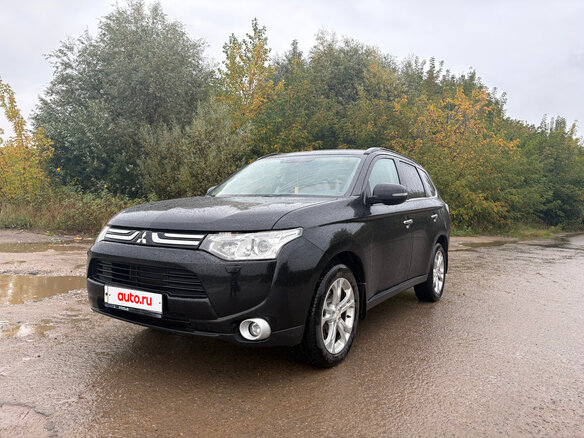 2013 Mitsubishi Outlander III, чёрный