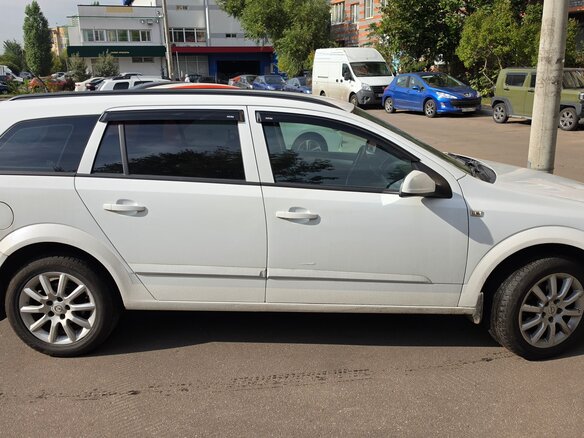 2007 Opel Astra H, белый, 390000 рублей - вид 2