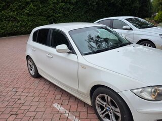 2010 BMW 1 серии 116i I (E81/E82/E87/E88) Рестайлинг, белый, 770000 рублей, вид 3