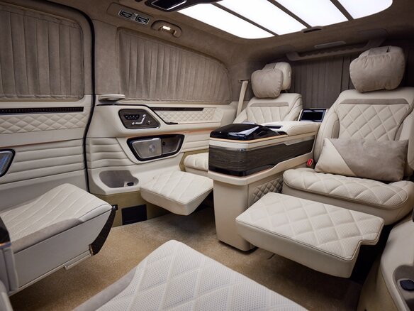 2026 Mercedes-Benz V-Класс Extra Long 300 d экстра длинный III (W447) Рестайлинг 2, чёрный, 37900000 рублей - вид 33