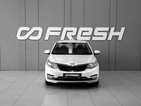 2017 Kia Rio III Рестайлинг, белый, 968000 рублей, вид 3