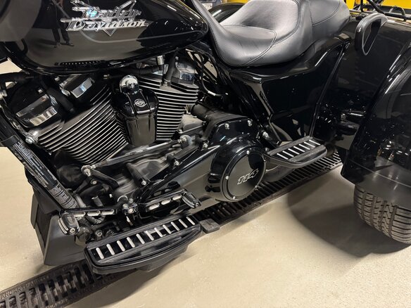 2024 Harley-Davidson Road Glide 3, чёрный, 4300000 рублей - вид 10