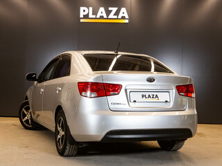 2012 Kia Cerato 6-speed II, серебристый, 1000000 рублей, вид 3